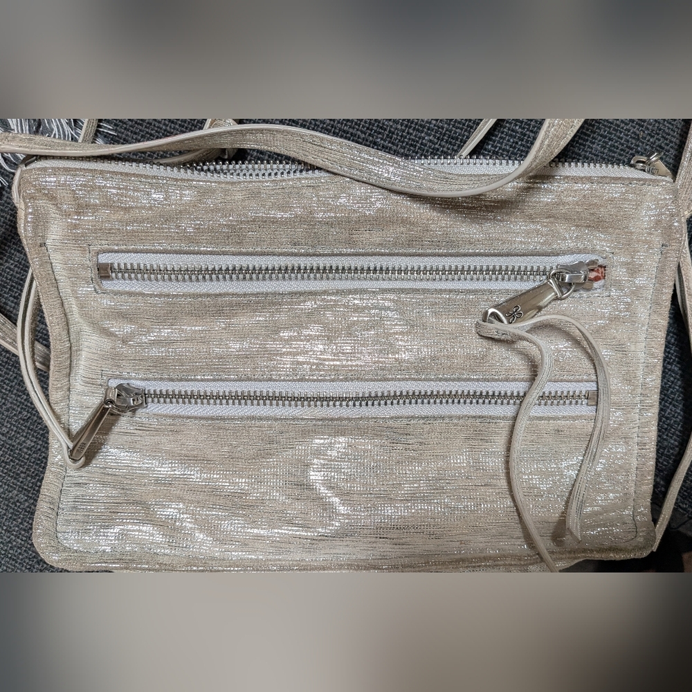 Hobo Crossbody Metallic Bag - Picture 3 of 7